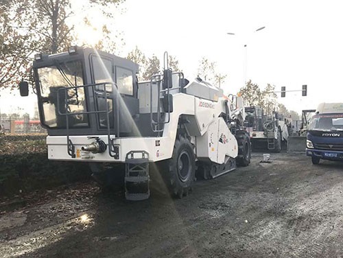 �������C(j��)